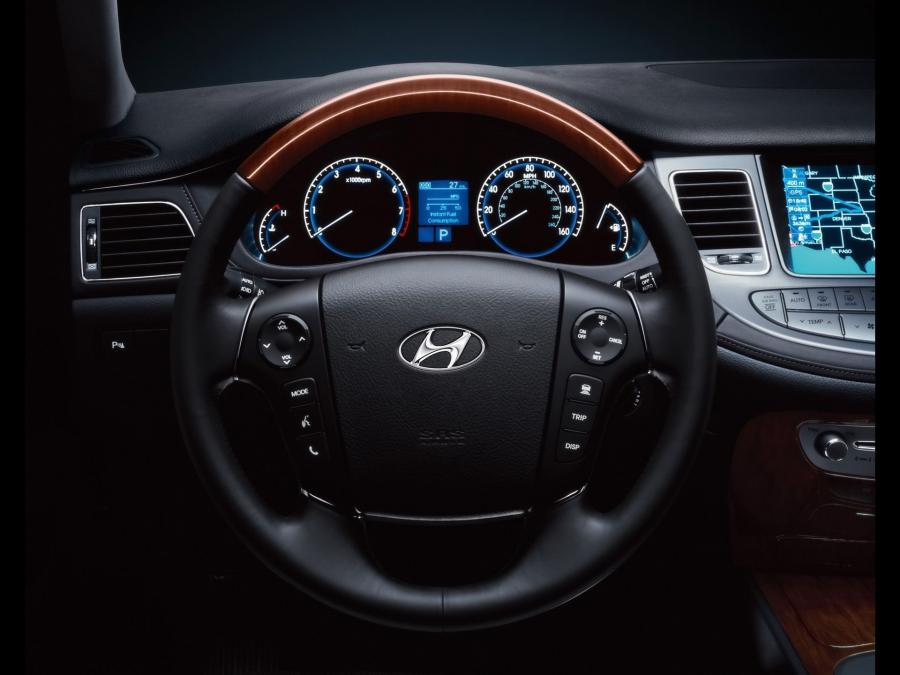  Hyundai Genesis Sedan 2009 года  (фото 31 из 47)